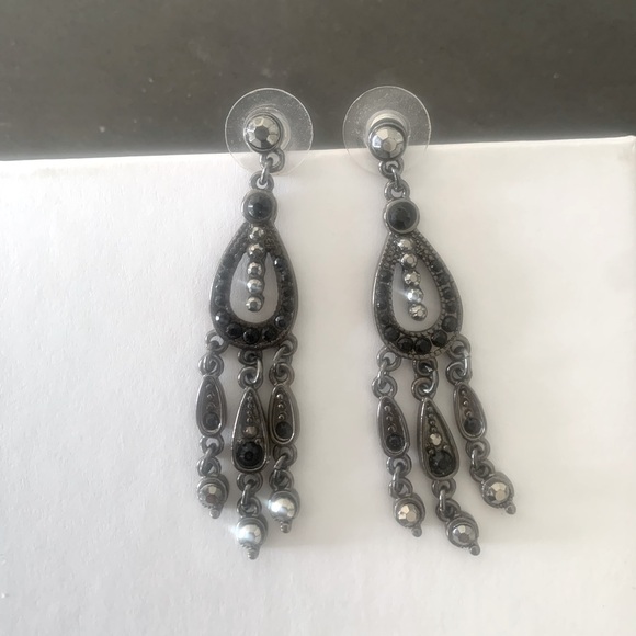Black Crystal Fashion Jewelry Earrings - Picture 2 of 3